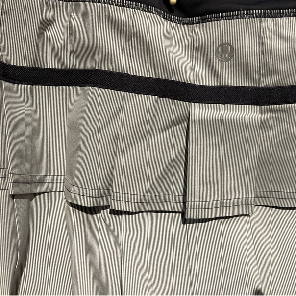 Lululemon athletica tennis skirt size 10 - Picture 6 of 8